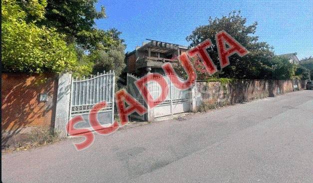 appartamento in vendita a Carrara in zona Marina di Carrara