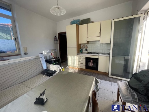 appartamento in vendita a Carrara in zona Avenza