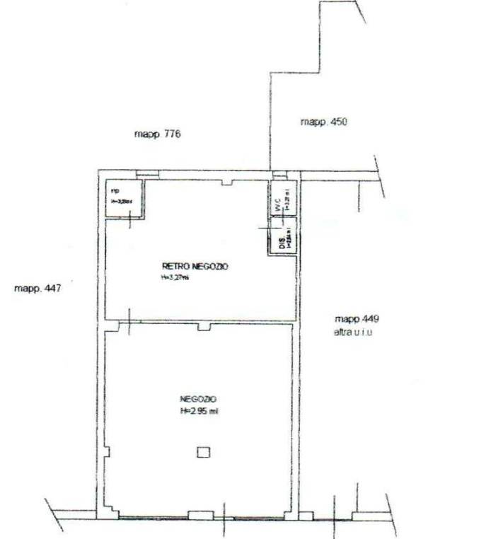 negozio in vendita a Carrara in zona Marina di Carrara