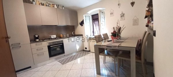 appartamento in vendita a Carrara in zona Fossola