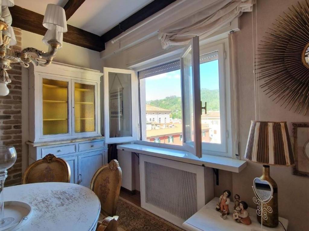 appartamento in vendita a Carrara in zona Centro Città