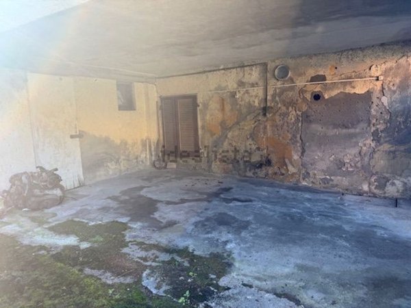 appartamento in vendita a Carrara in zona Gragnana