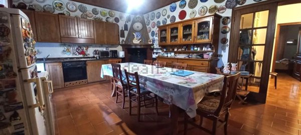 casa indipendente in vendita a Carrara in zona Fossone