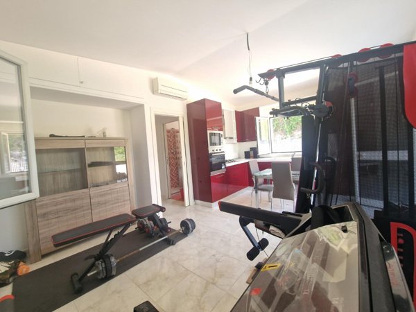 appartamento in vendita a Carrara in zona Stabbio