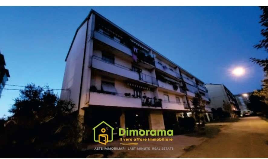 appartamento in vendita a Carrara