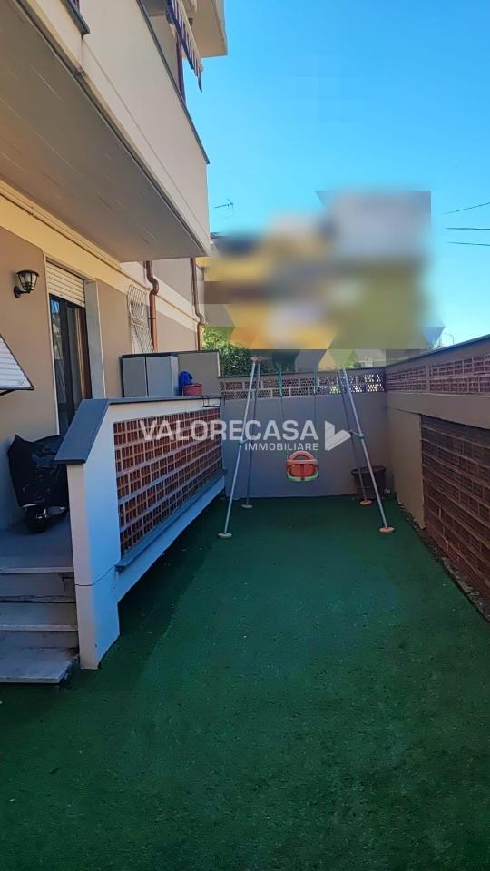 appartamento in vendita a Carrara in zona Avenza