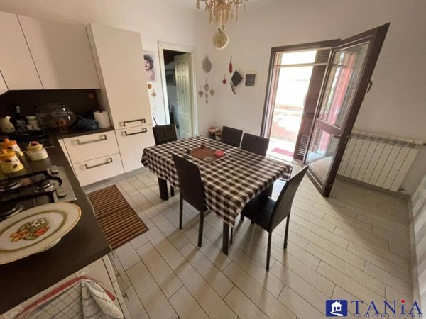 casa indipendente in vendita a Carrara in zona Fossone