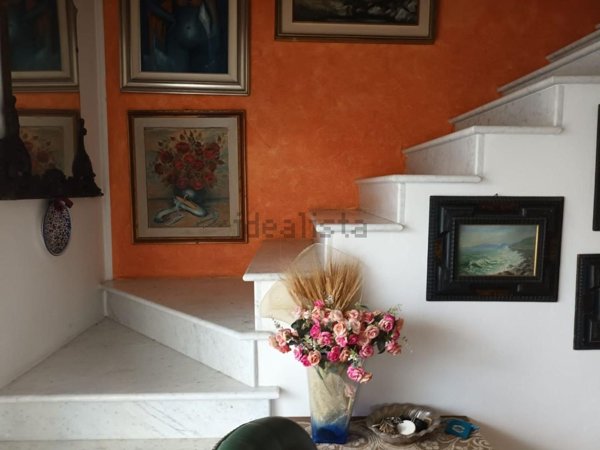 casa indipendente in vendita a Carrara in zona Monteverde