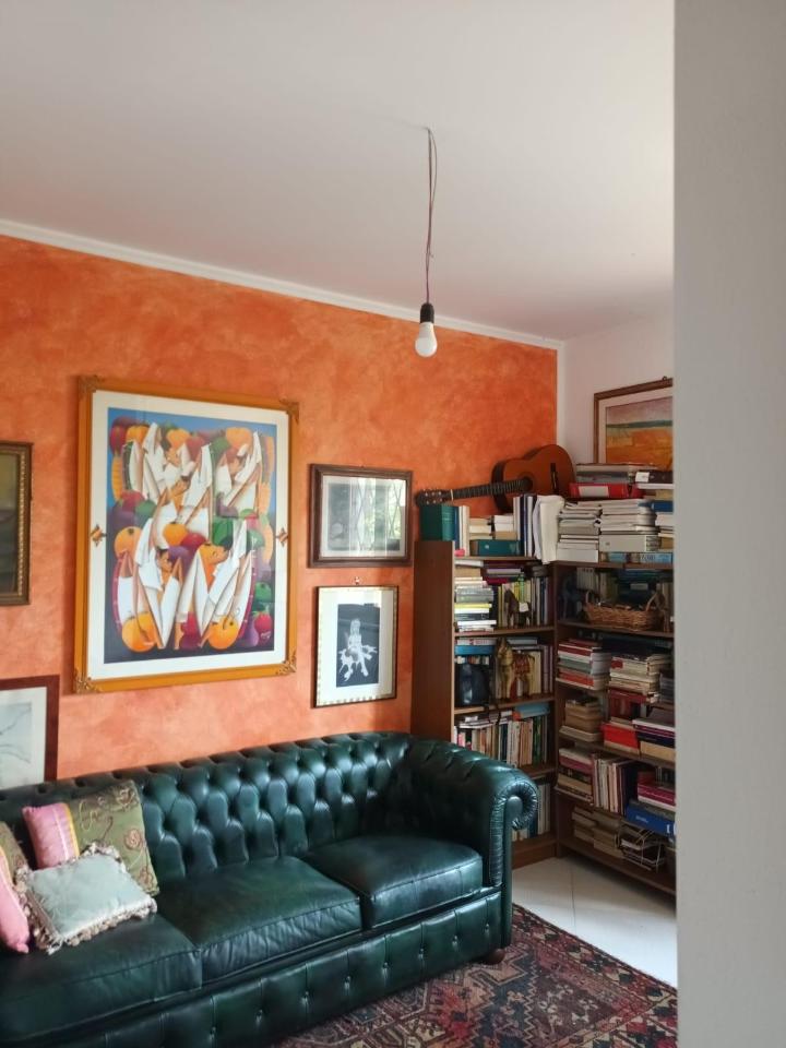 casa indipendente in vendita a Carrara in zona Fontia