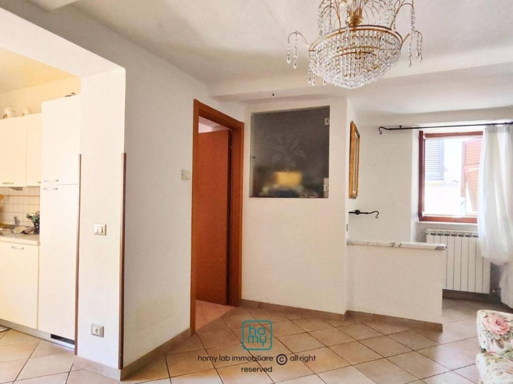 appartamento in vendita a Carrara in zona Gragnana