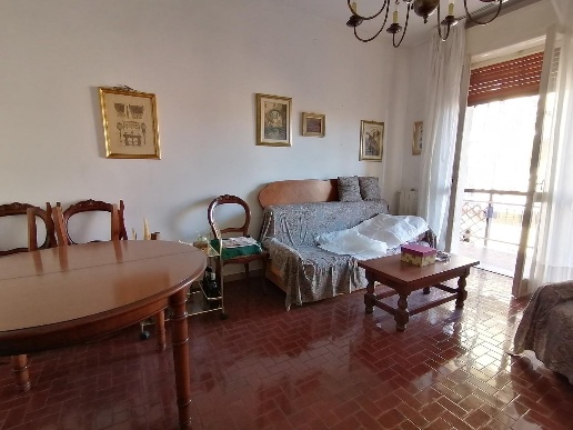 appartamento in vendita a Carrara in zona Marina di Carrara