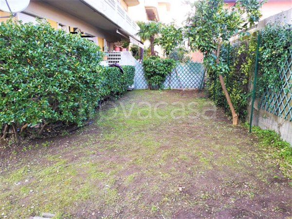 appartamento in vendita a Carrara in zona Marina di Carrara