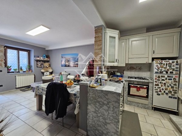 appartamento in vendita a Carrara in zona Centro Città