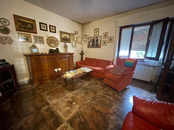 casa indipendente in vendita a Carrara in zona Fossone