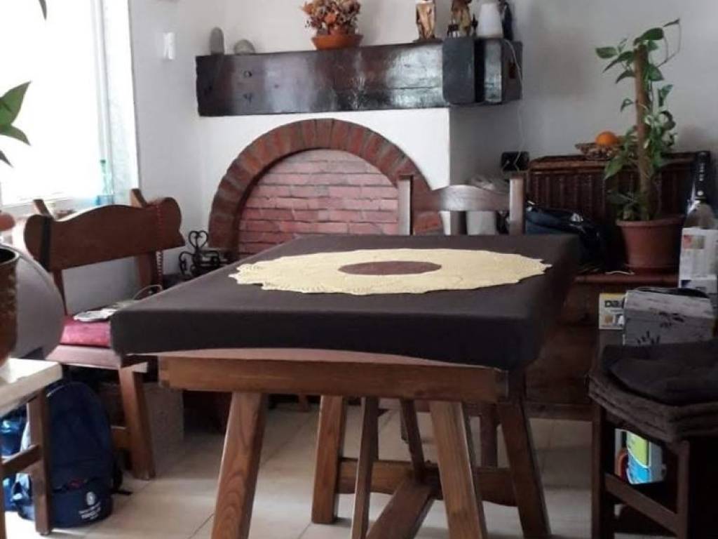 casa indipendente in vendita a Carrara in zona Sorgnano