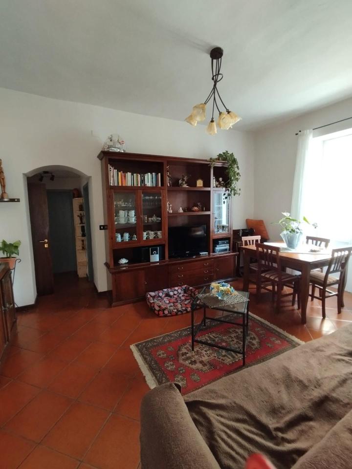 appartamento in vendita a Carrara in zona Avenza