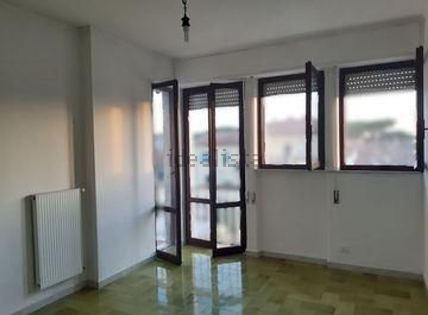 appartamento in vendita a Carrara in zona Marina di Carrara