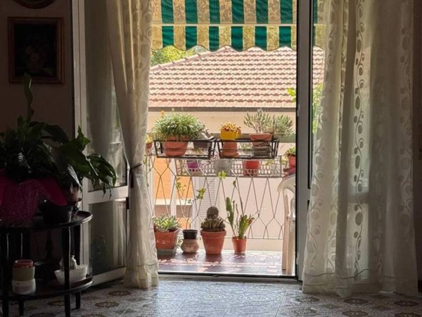 appartamento in vendita a Carrara in zona Marina di Carrara