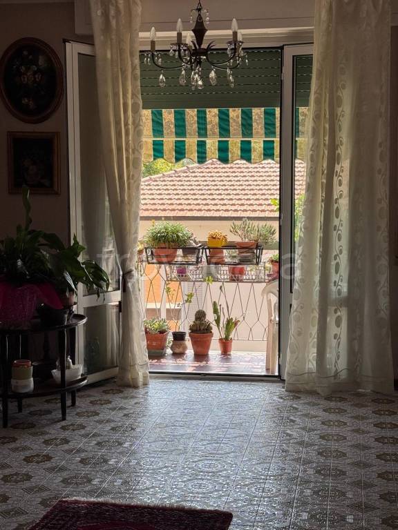 appartamento in vendita a Carrara in zona Marina di Carrara