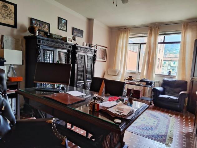ufficio in vendita a Carrara in zona Centro Città