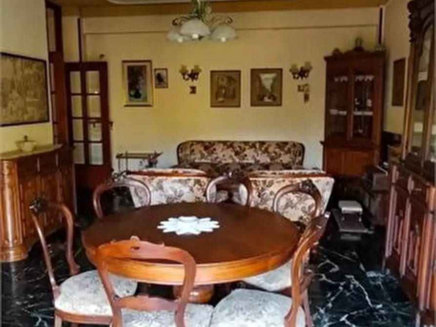 appartamento in vendita a Carrara in zona Stadio