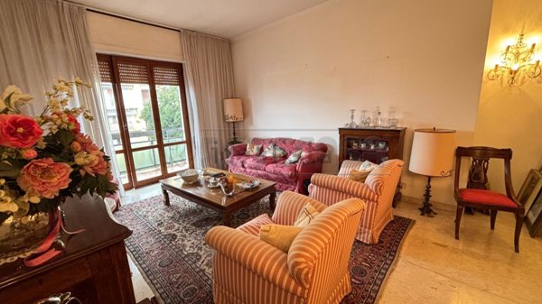 appartamento in vendita a Carrara in zona Avenza