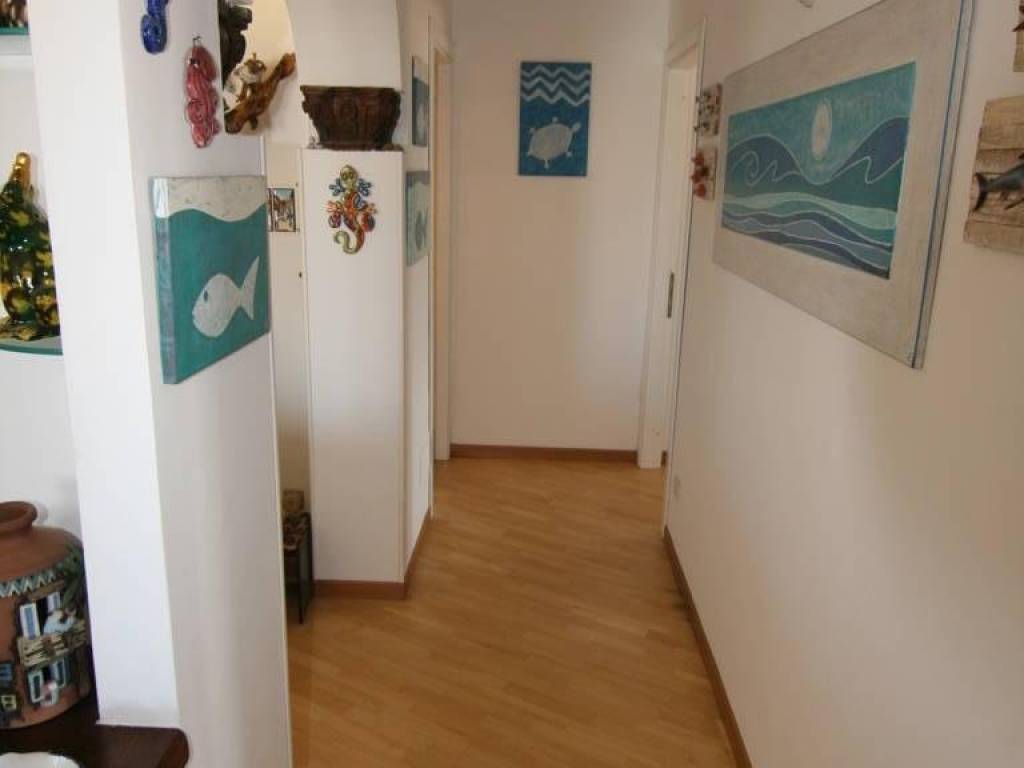 appartamento in vendita a Carrara in zona Marina di Carrara