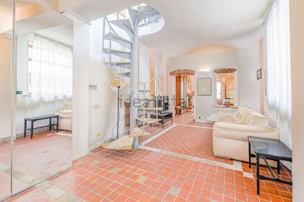 appartamento in vendita a Carrara in zona Marina di Carrara