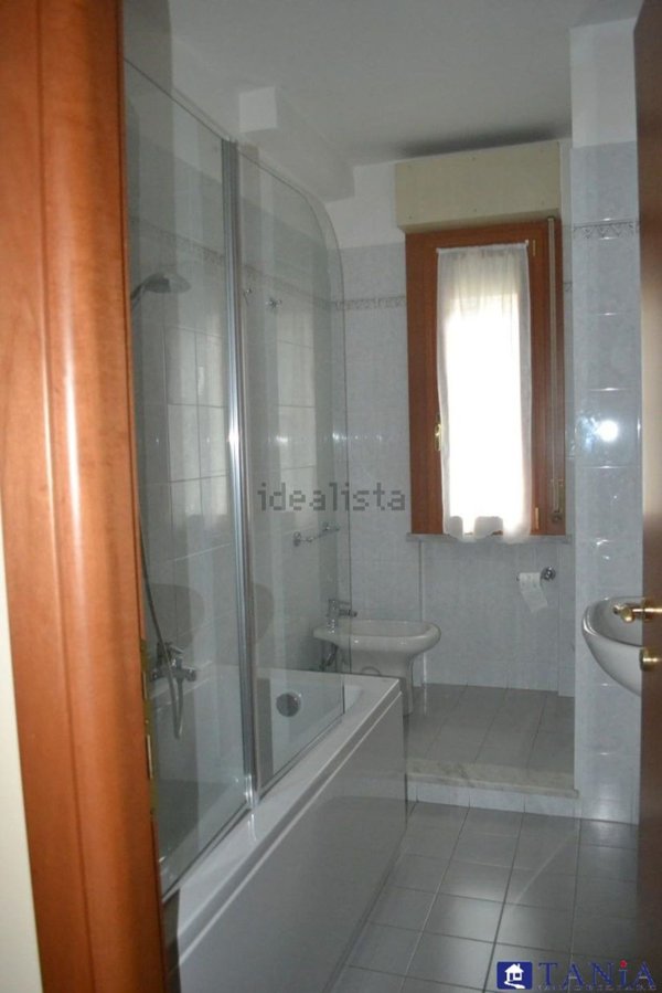 appartamento in vendita a Carrara in zona Marina di Carrara