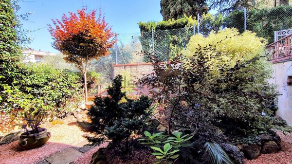 appartamento in vendita a Carrara in zona Bonascola