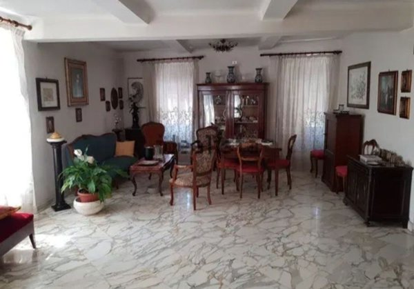 appartamento in vendita a Carrara in zona Fossola