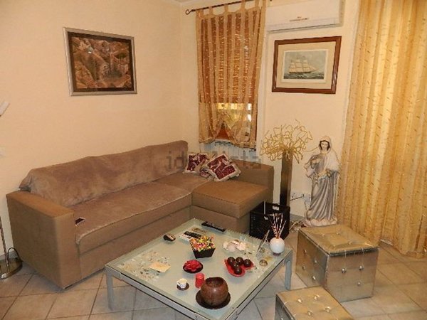 appartamento in vendita a Carrara in zona Marina di Carrara