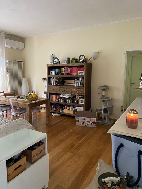 appartamento in vendita a Carrara in zona Marina di Carrara