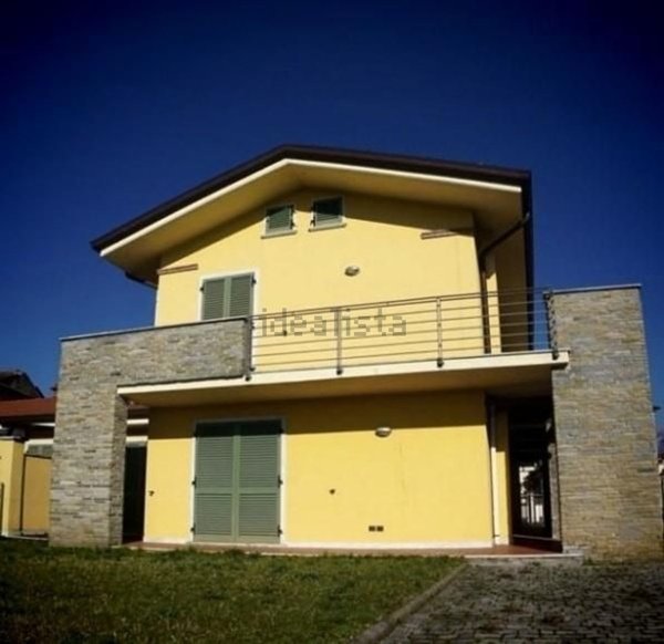 casa indipendente in vendita a Carrara in zona Marina di Carrara