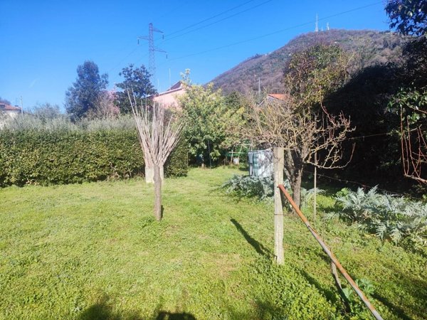 appartamento in vendita a Carrara in zona Marasio