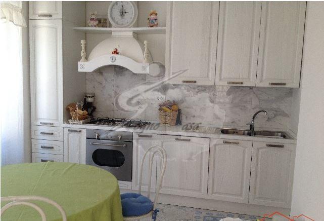 appartamento in vendita a Carrara in zona Centro Città