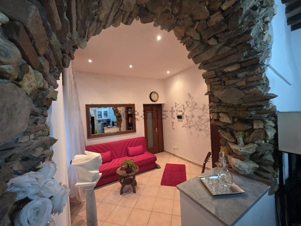 appartamento in vendita a Carrara in zona Bedizzano