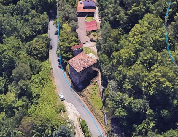 intera palazzina in vendita a Carrara in zona Fontia