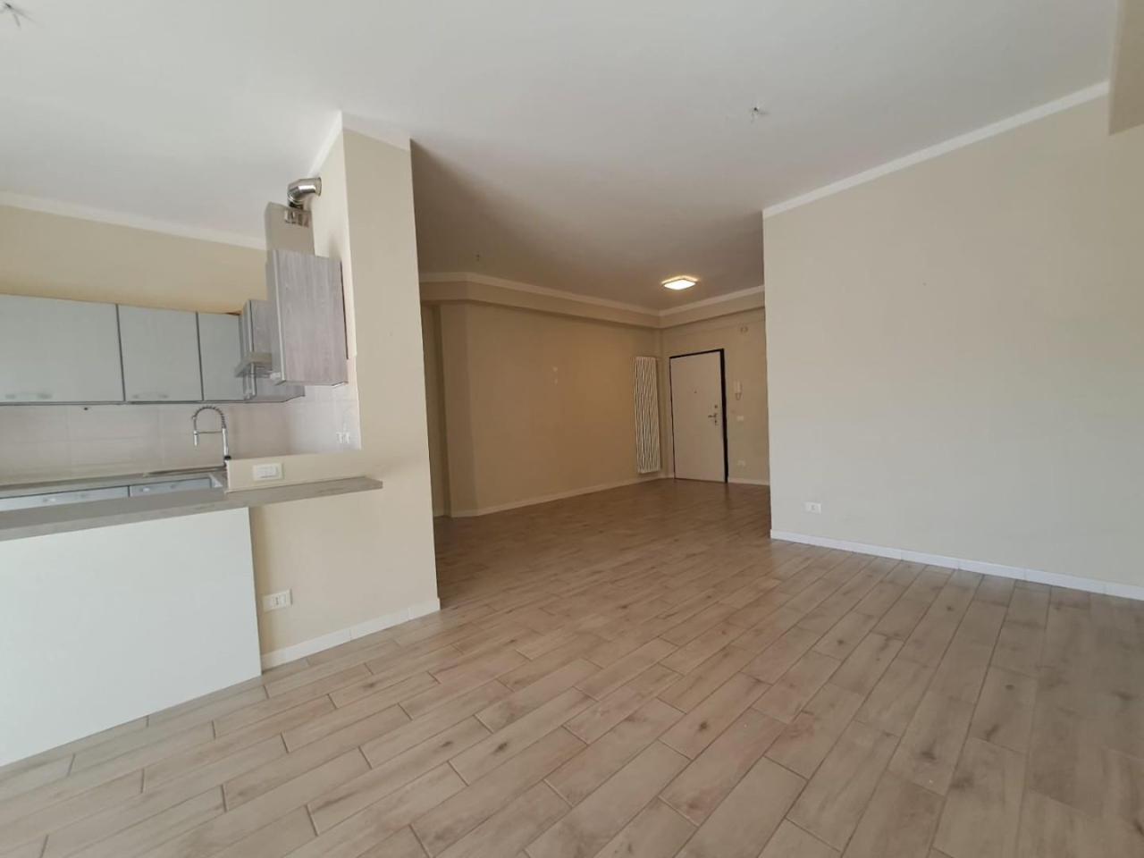 appartamento in vendita a Carrara in zona Avenza