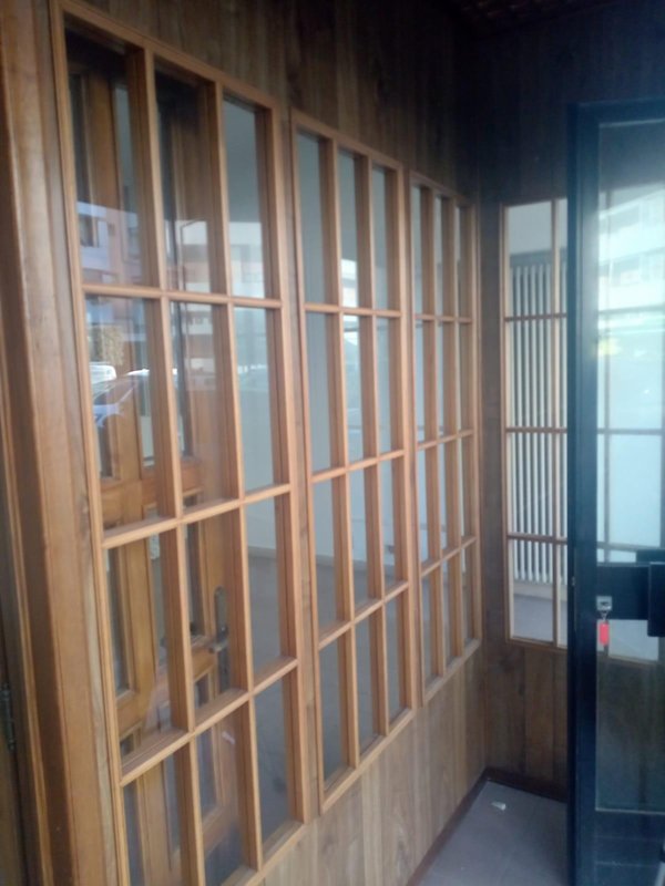 locale commerciale in vendita a Carrara in zona Marina di Carrara