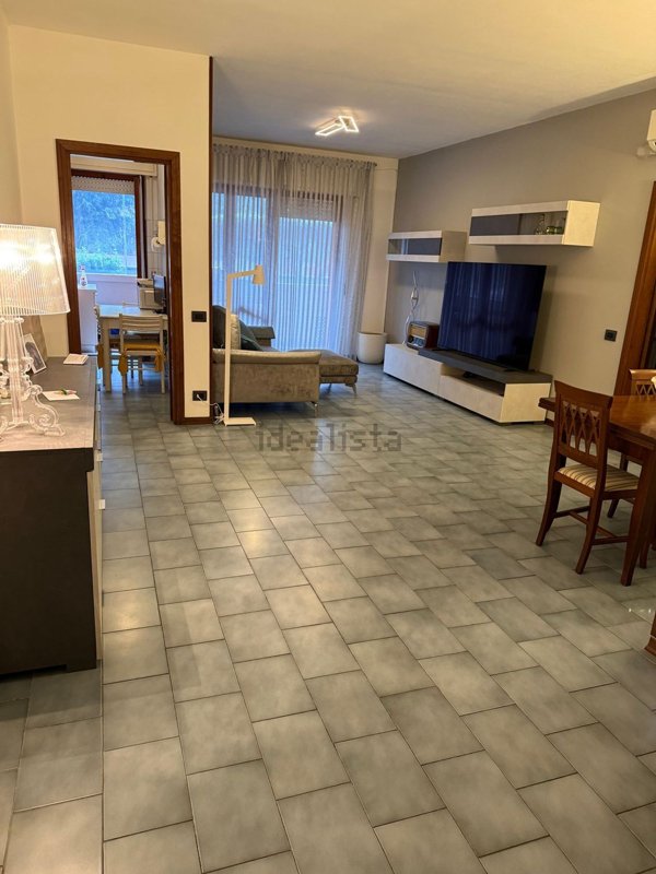 appartamento in vendita a Carrara in zona Avenza