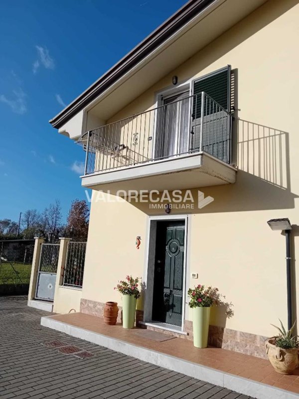 casa indipendente in vendita a Carrara in zona Marina di Carrara