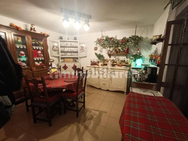 casa indipendente in vendita a Carrara in zona Bergiola