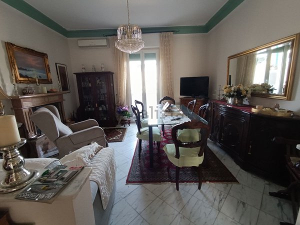 appartamento in vendita a Carrara in zona Marina di Carrara