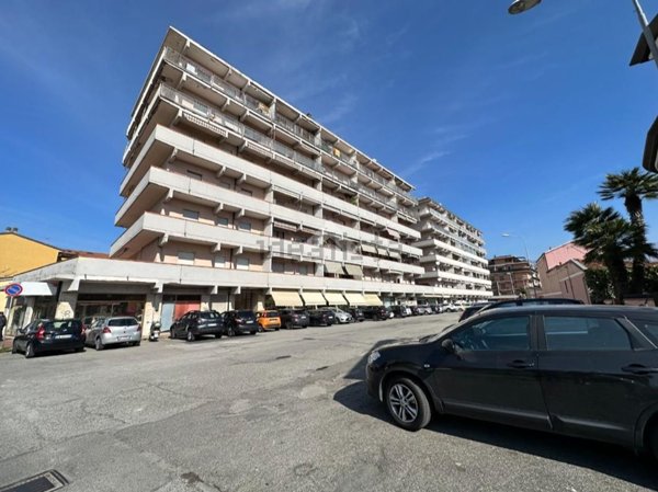 appartamento in vendita a Carrara in zona Marina di Carrara