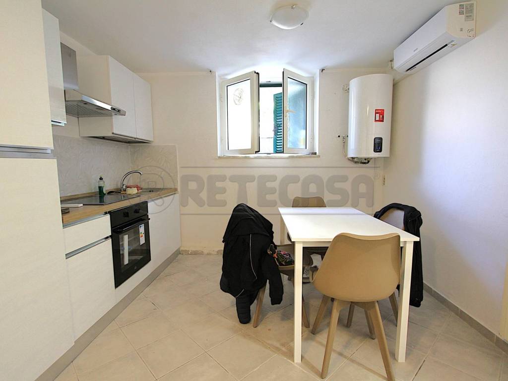 appartamento in vendita a Carrara in zona Marina di Carrara