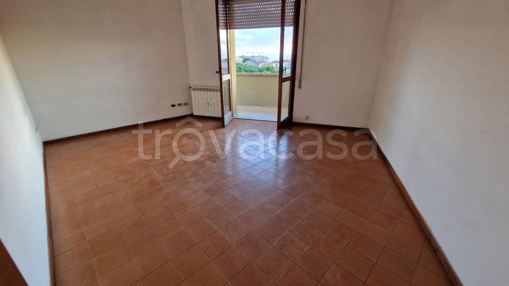 appartamento in vendita a Carrara in zona Marina di Carrara