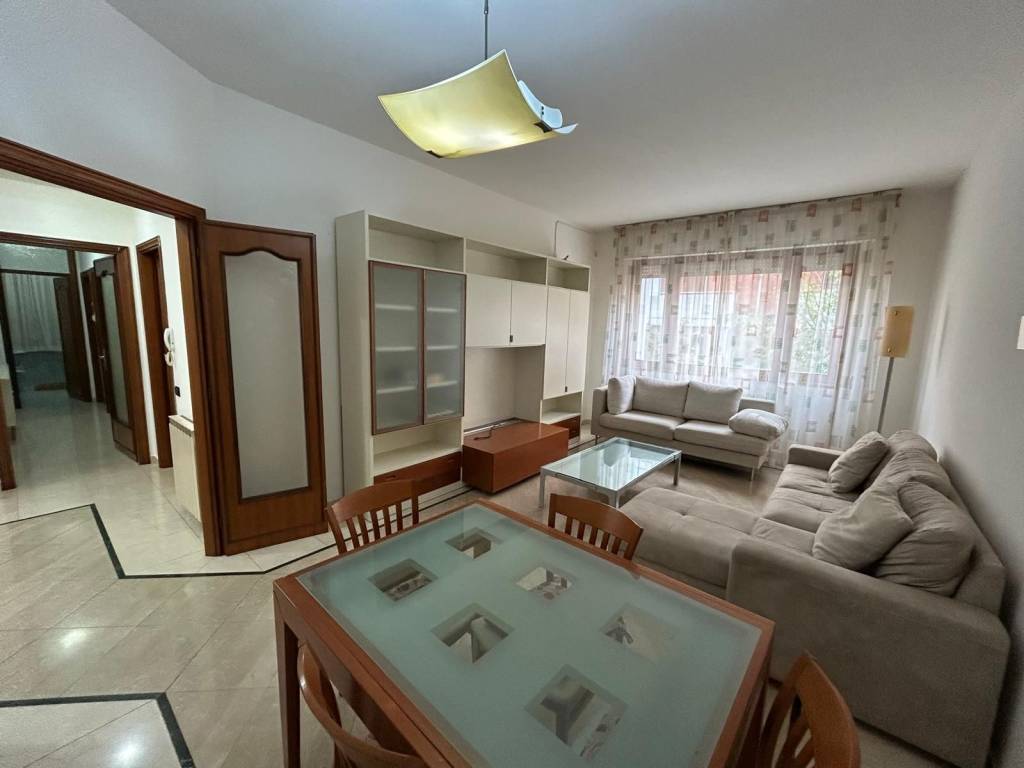 appartamento in vendita a Carrara in zona Avenza