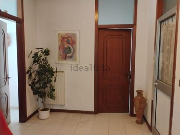 ufficio in vendita a Carrara in zona Centro Città