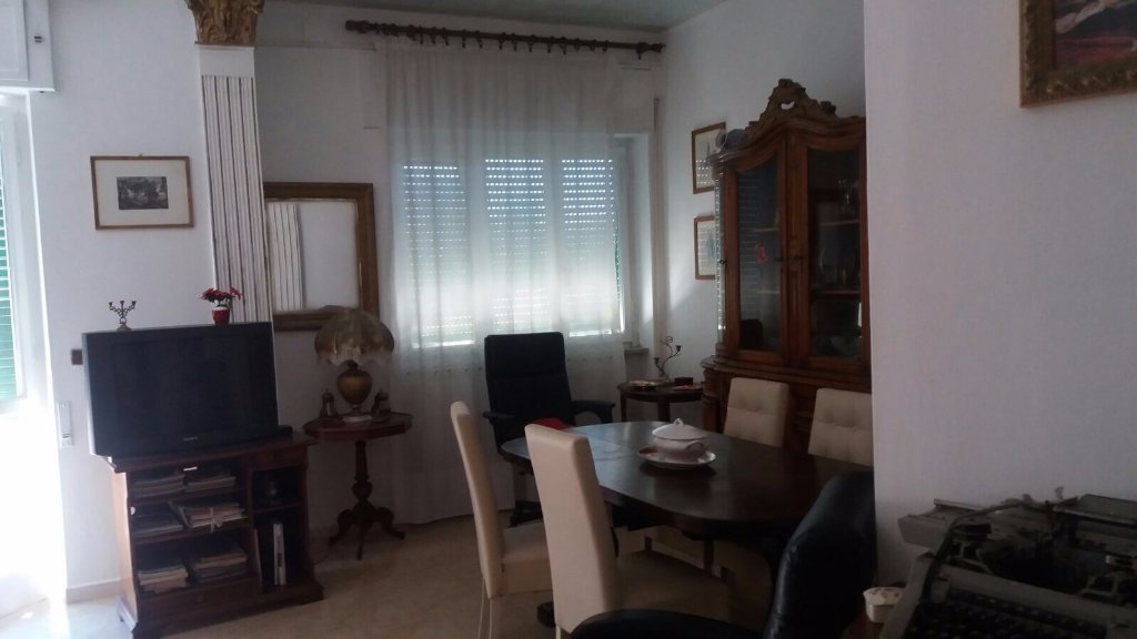 appartamento in vendita a Carrara in zona Marina di Carrara